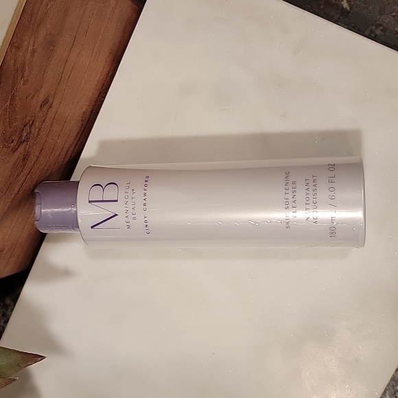 Meaningful Beauty Skin Cleanser - Picture 4 of 4